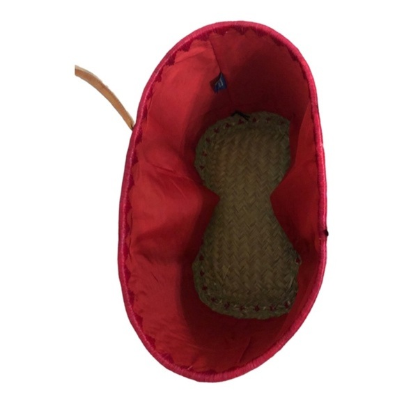 Red checkered Madagascar handcrafted structured raffia large straw wicker tote - Picture 6 of 12